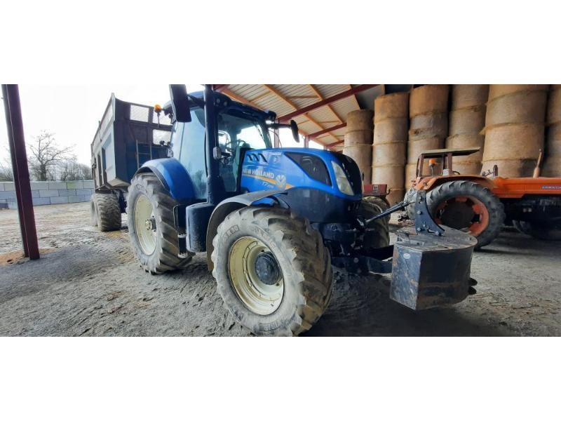 New Holland T7-225AC