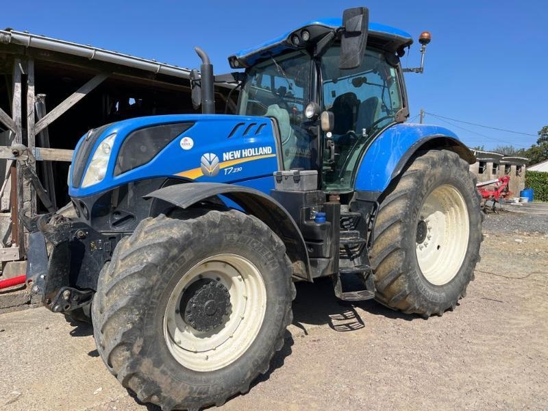 New Holland T7-230PC