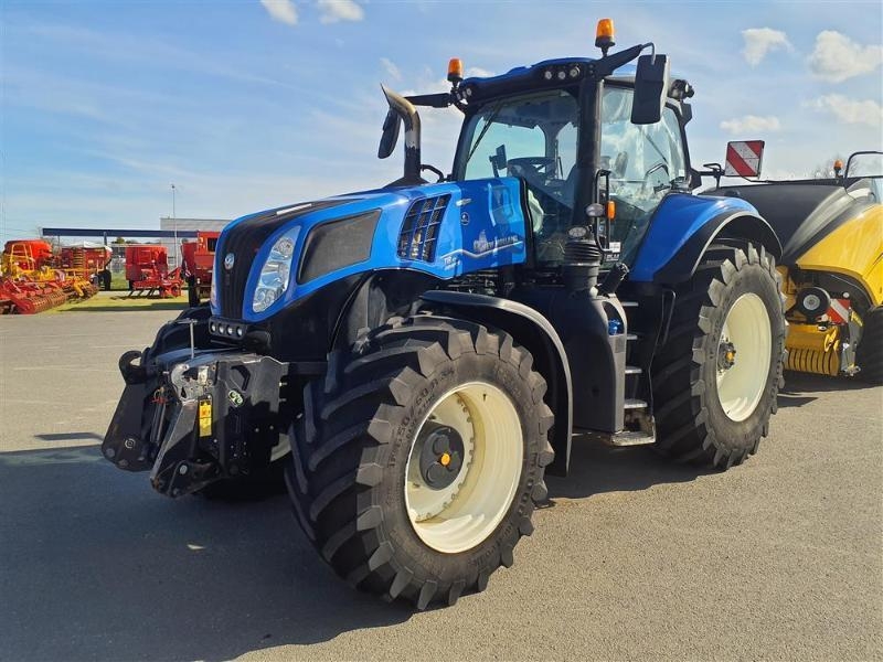 New Holland T8-410AC