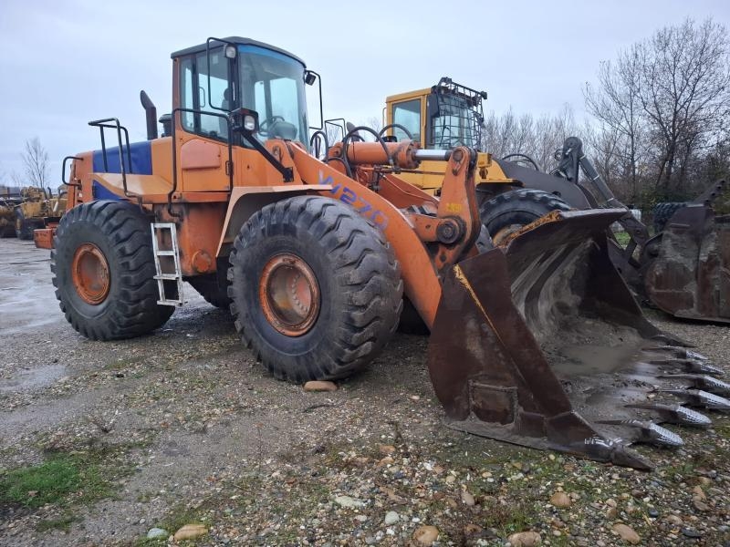 Hitachi W270