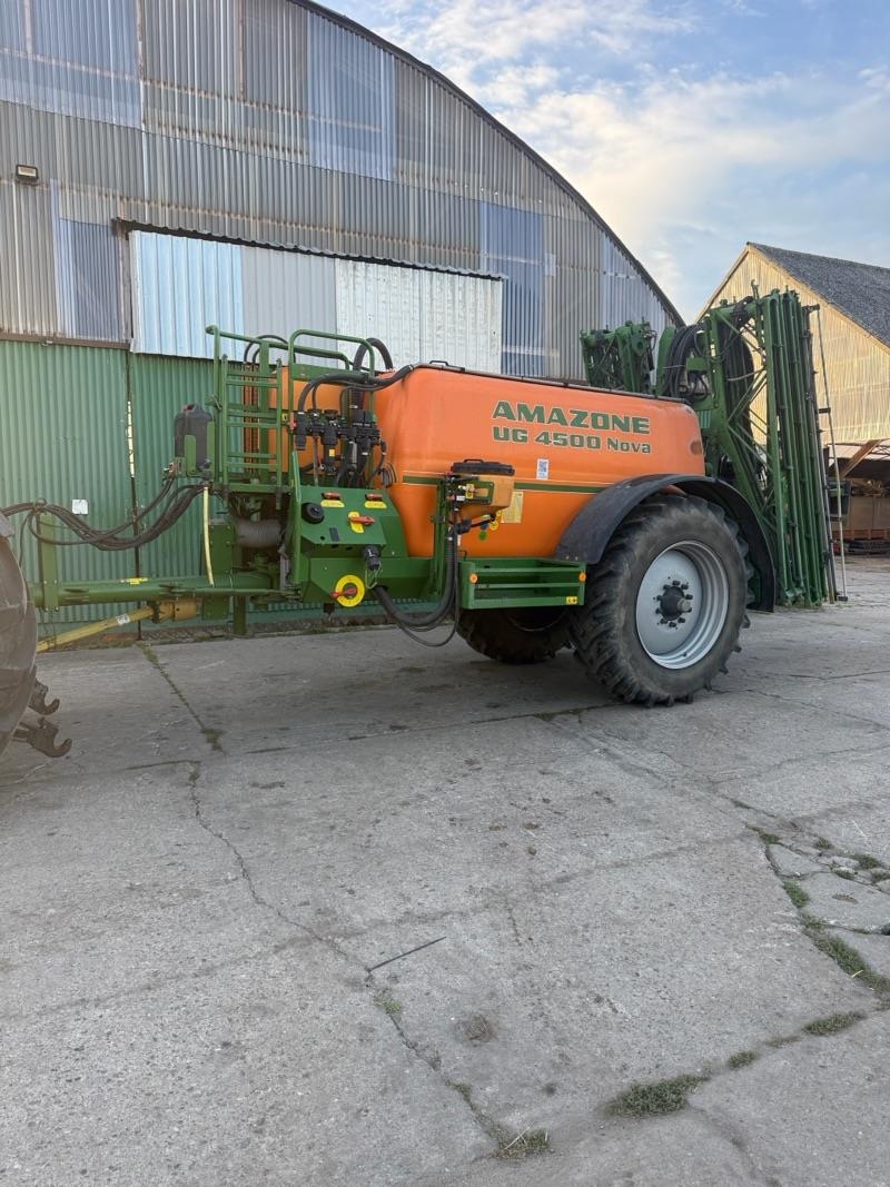 Pulvérisateur traîné Amazone UG 4500 Nova — occasion 2006