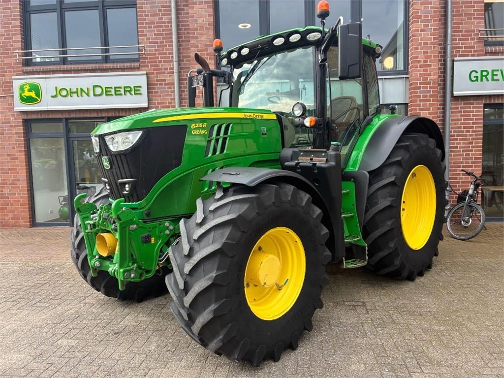 John Deere 6215R