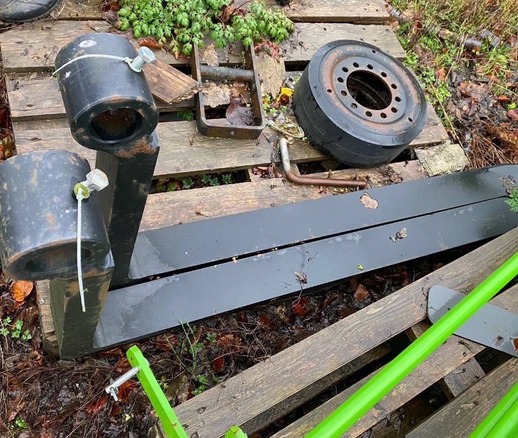 JCB PALLET TINES ONLY — occasion