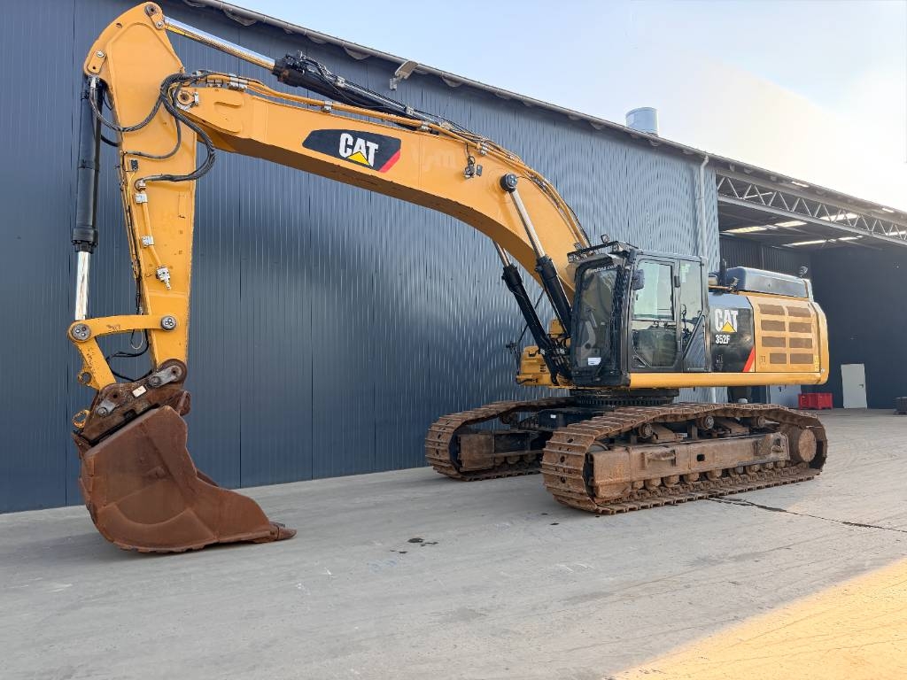 CAT 352F