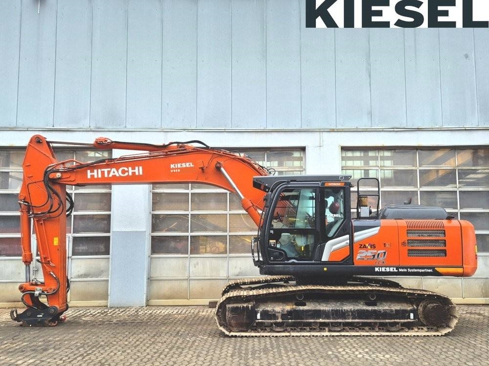 Pelle sur chenilles Hitachi ZX 250 LCN-7 — occasion 2022, 2 110 h