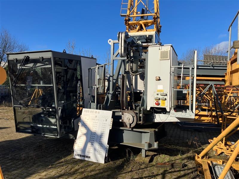 Grue à tour Liebherr 125 EC-B 6 — occasion 2019