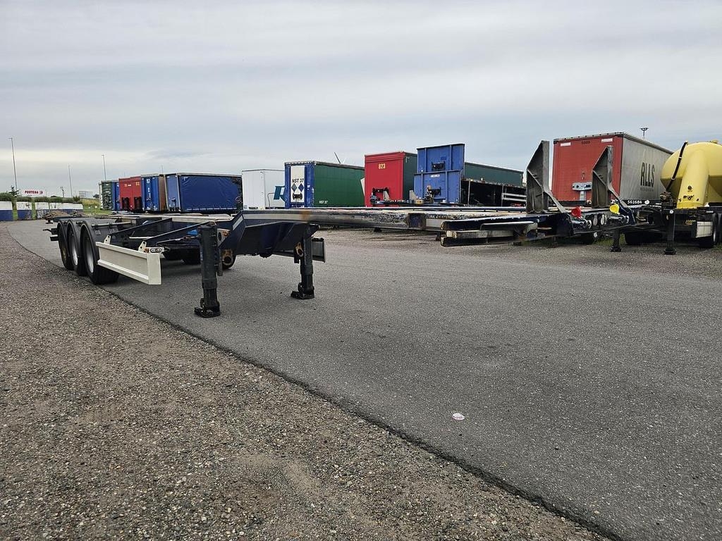 D-tec VCC-01 / 45 FOOT CONTAINER CHASSIS / VALKX AXLES.