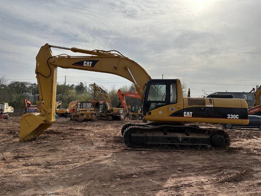 CAT 330C