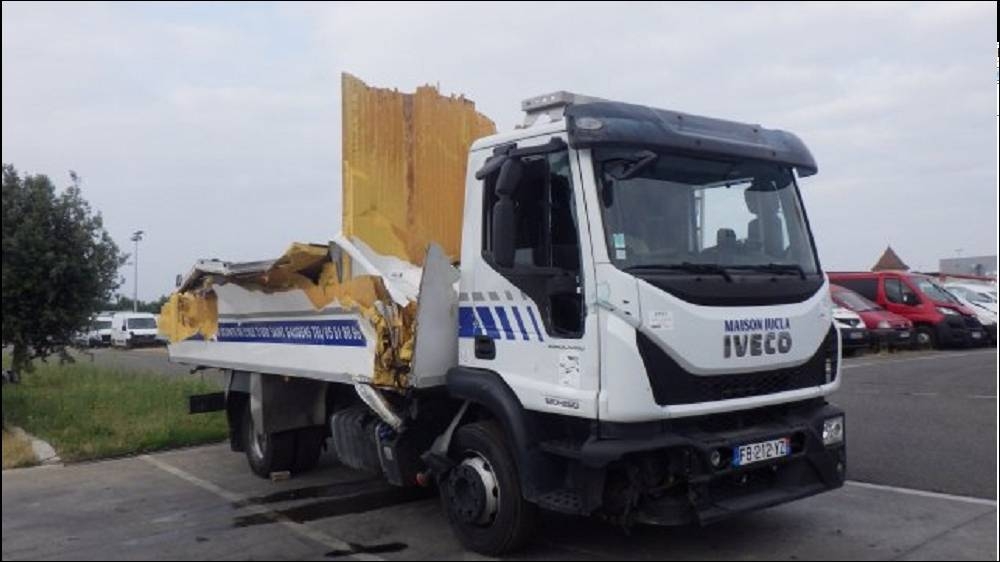 Iveco EUROCARGO 120E25