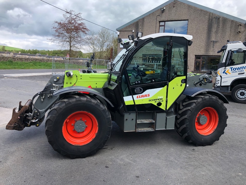 CLAAS Scorpion 741 Varipower