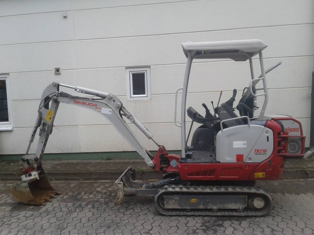 Mini-pelle Takeuchi TB 216 HYBRID — occasion 2017, 2 300 h