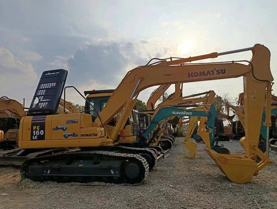 Komatsu PC160