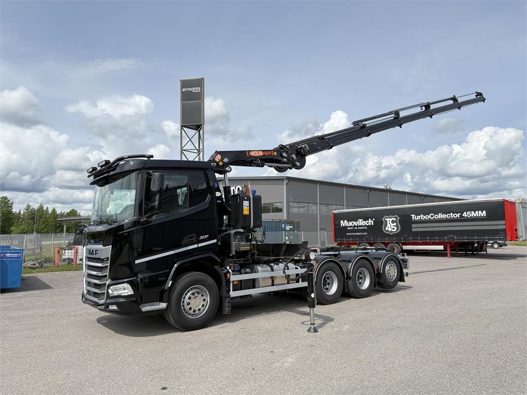 DAF XF 530 FAW 8X4