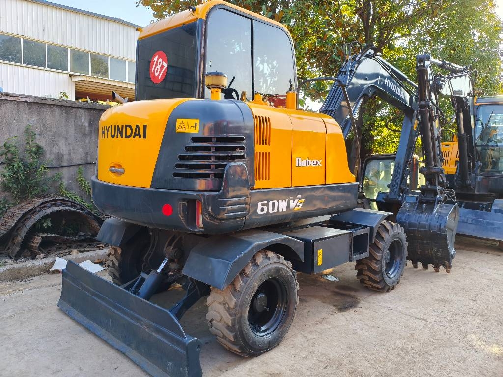 Hyundai 60 W VS
