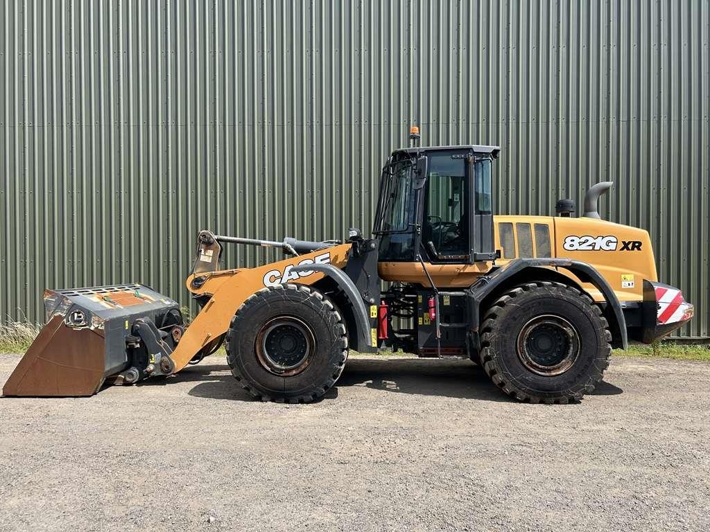 CASE 821G XR