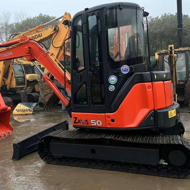 Mini-pelle Hitachi ZX 50 U — occasion 2024, 754 h