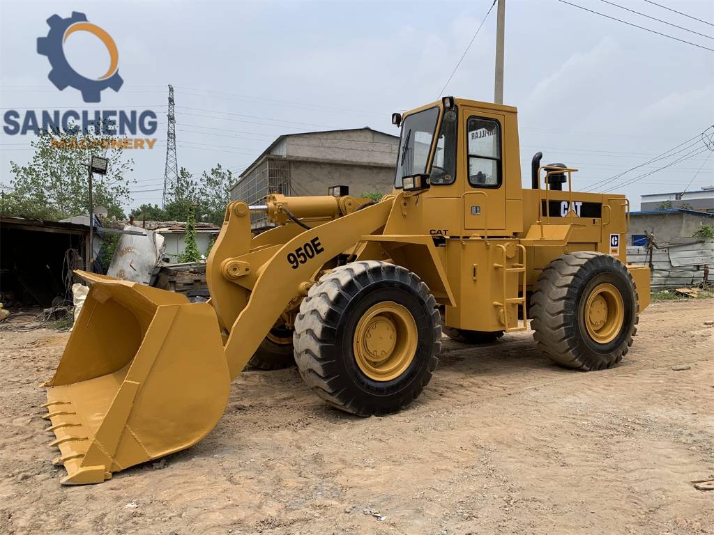 Chargeuse sur pneus Caterpillar 950E — occasion 2015