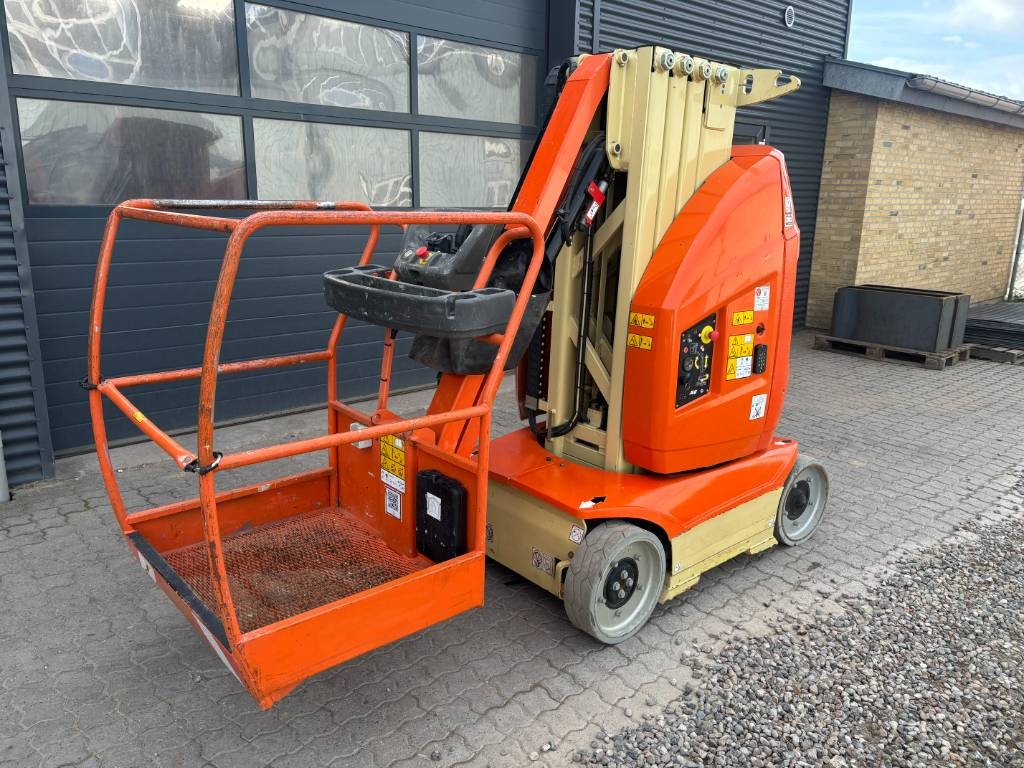 JLG Toucan 10 E