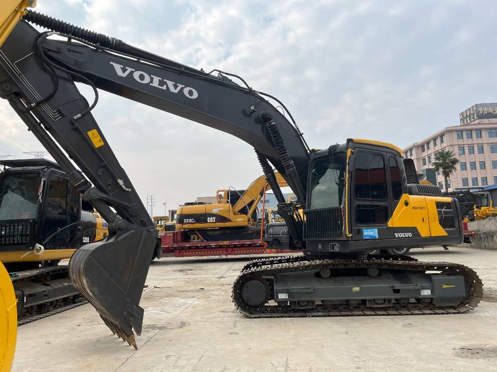 Pelle sur chenilles Volvo EC 210 — occasion 2021, 1 600 h