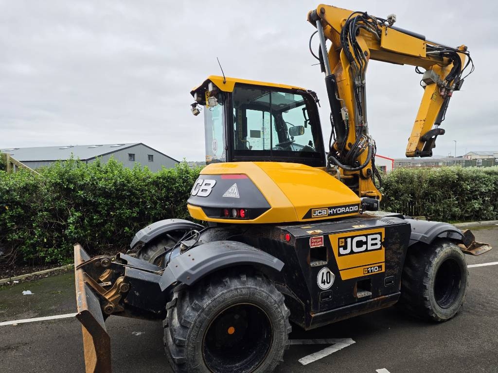 Pelle sur pneus JCB Hydradig — occasion 2021, 3 400 h