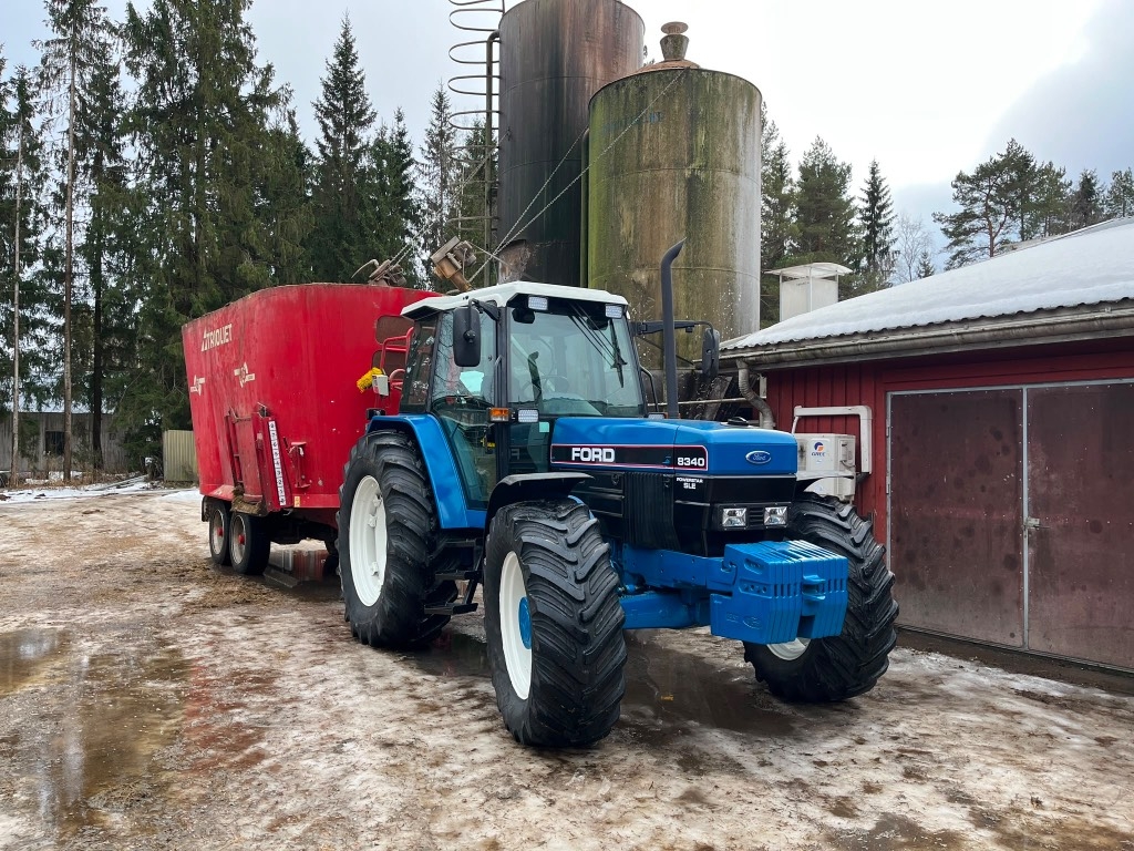 Ford / New Holland 8340 SLE