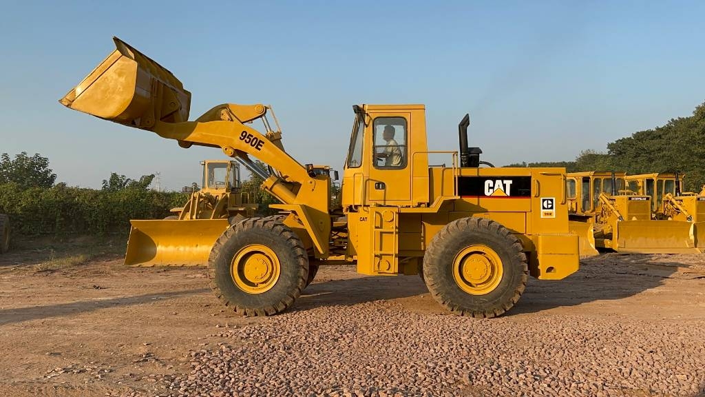 Chargeuse sur pneus Caterpillar 950 E — occasion 2017