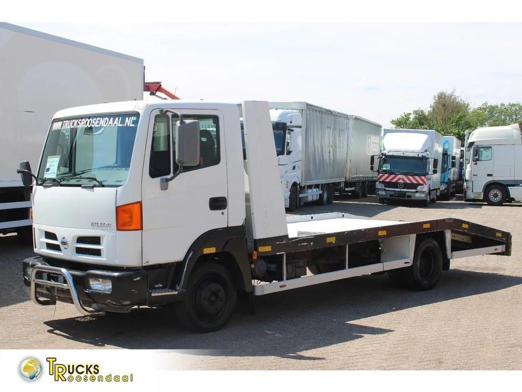 Camion porte-engins Nissan ATLEON 80.140 + MANUAL + EURO 3 — occasion 2005
