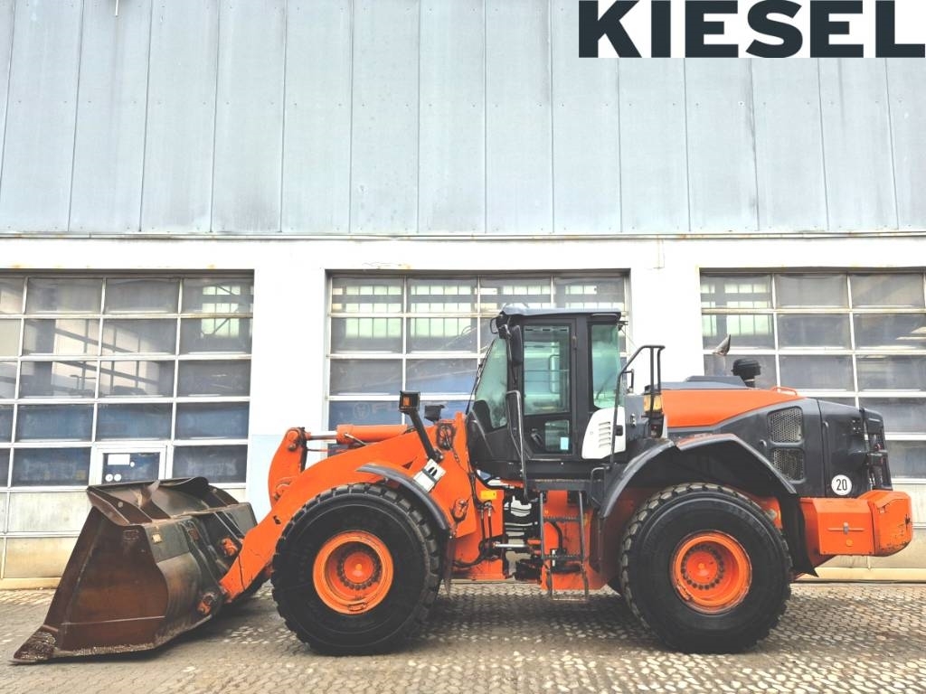 Hitachi ZW 250-6