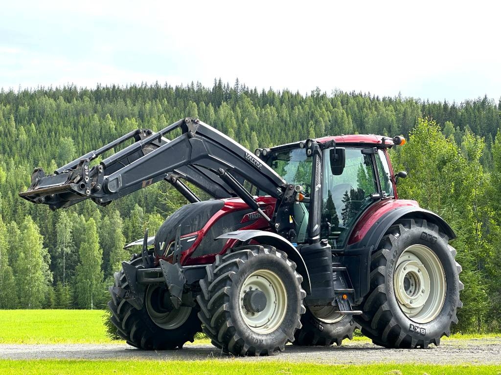 Valtra T 174