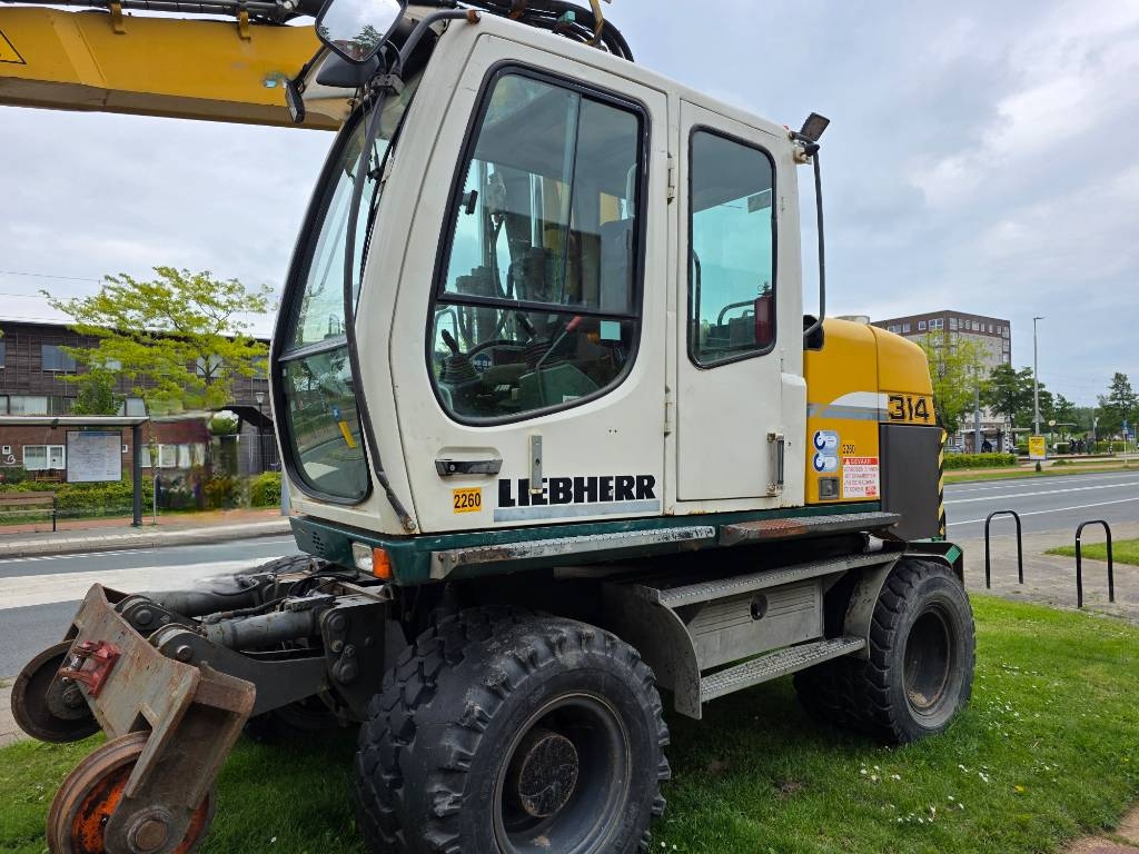 Liebherr A 312