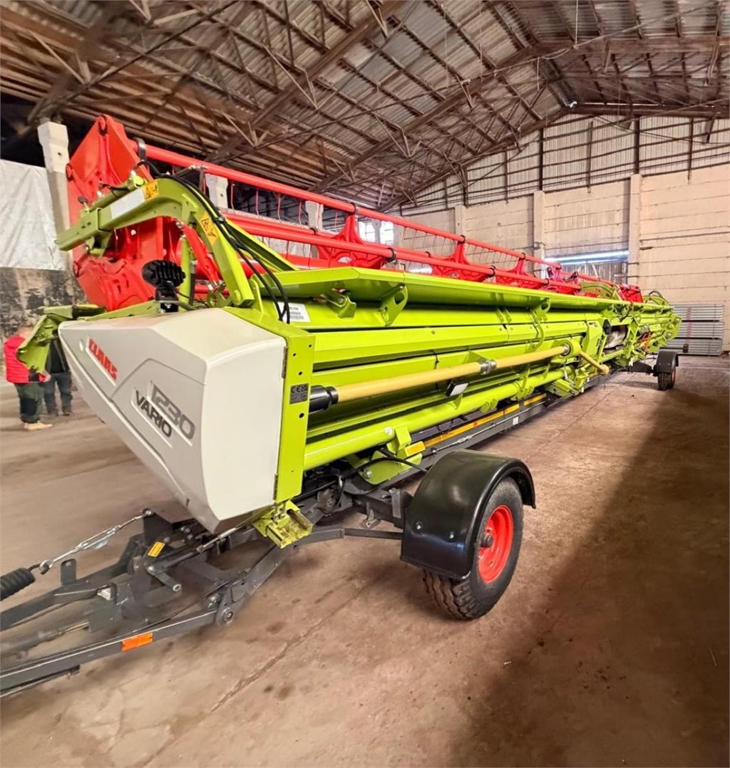 Barre de coupe CLAAS VARIO 1230 — occasion