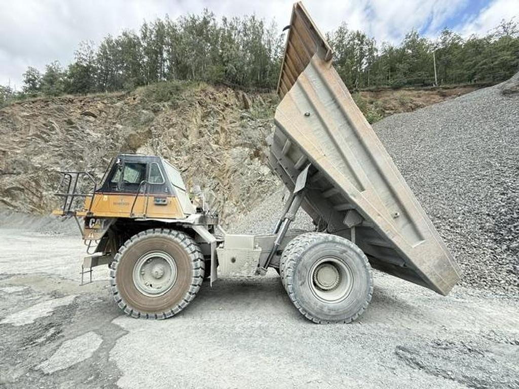 Tombereau rigide Caterpillar 775D — occasion 2011, 20 000 h