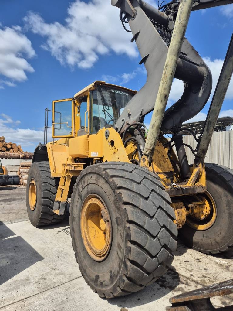 Chargeuse sur pneus Volvo L 180 E — occasion 2006, 26 000 h