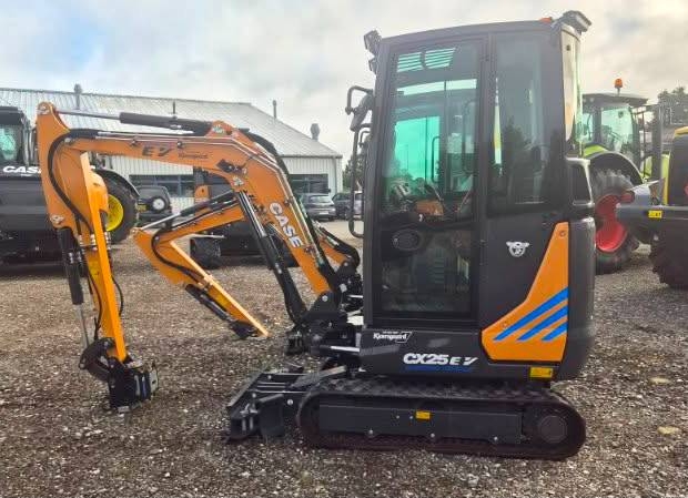 CASE CX 25 EV