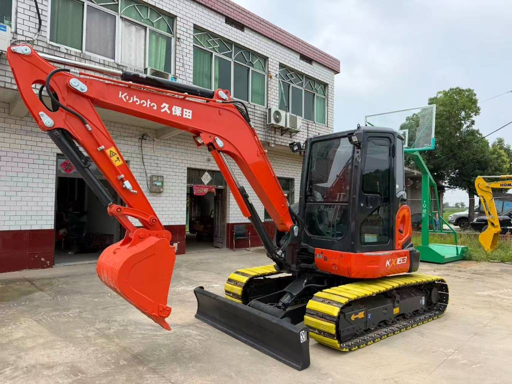 Mini-pelle Kubota KX 163 — occasion 2023, 526 h