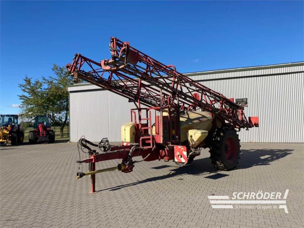 Pulvérisateur traîné Hardi COMMANDER 3200 | 27 METER — occasion 2000