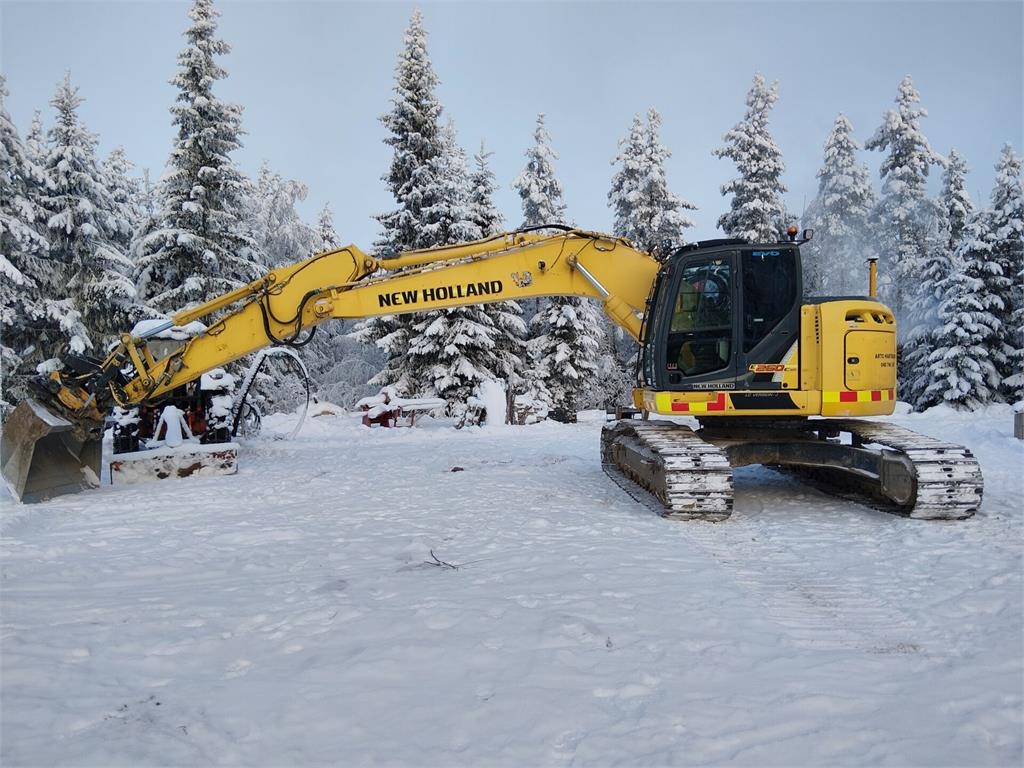 Pelle sur chenilles New Holland Kobelco E260 CSR — occasion 2014, 12 476 h