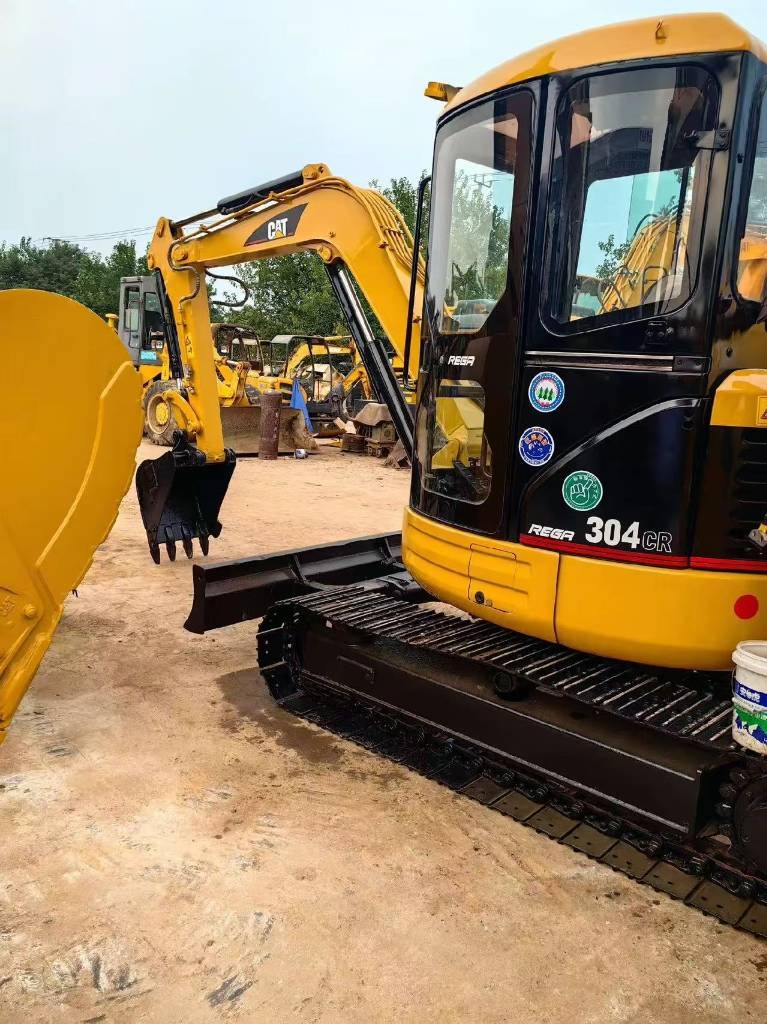 CAT 304