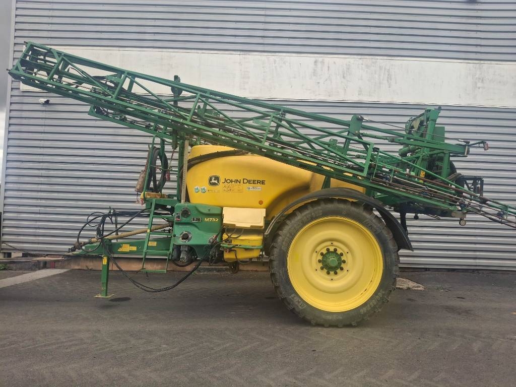 John Deere M732