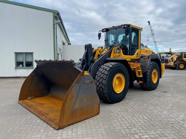 Chargeuse sur pneus Volvo L 110 H (12005912) — occasion 2023, 10 812 h