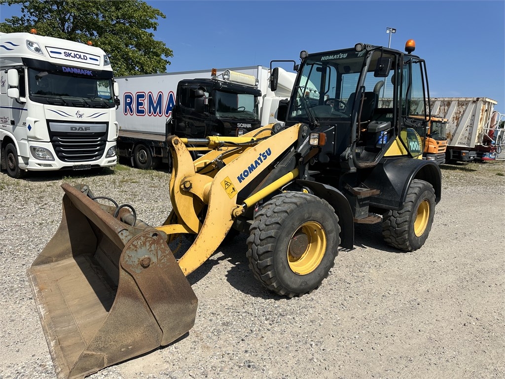 Chargeuse sur pneus Komatsu WA 100 M-6 — occasion 2012, 4 406 h