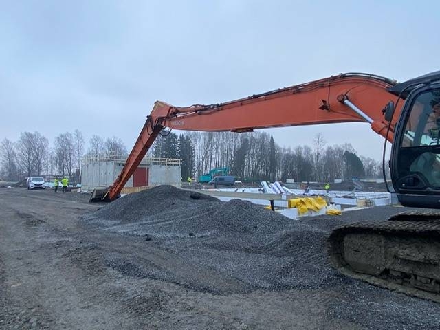 Hitachi ZX 350 LC-6 / PITKÄPUOMI 20m rv... kuva 11