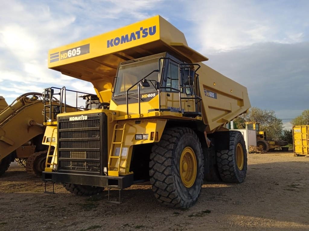 Komatsu HD 605-7E0