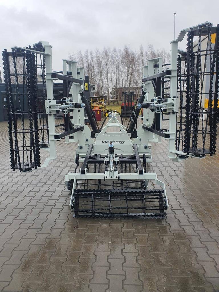 KLESBERG Agregat uprawowy składany hydraulicznie