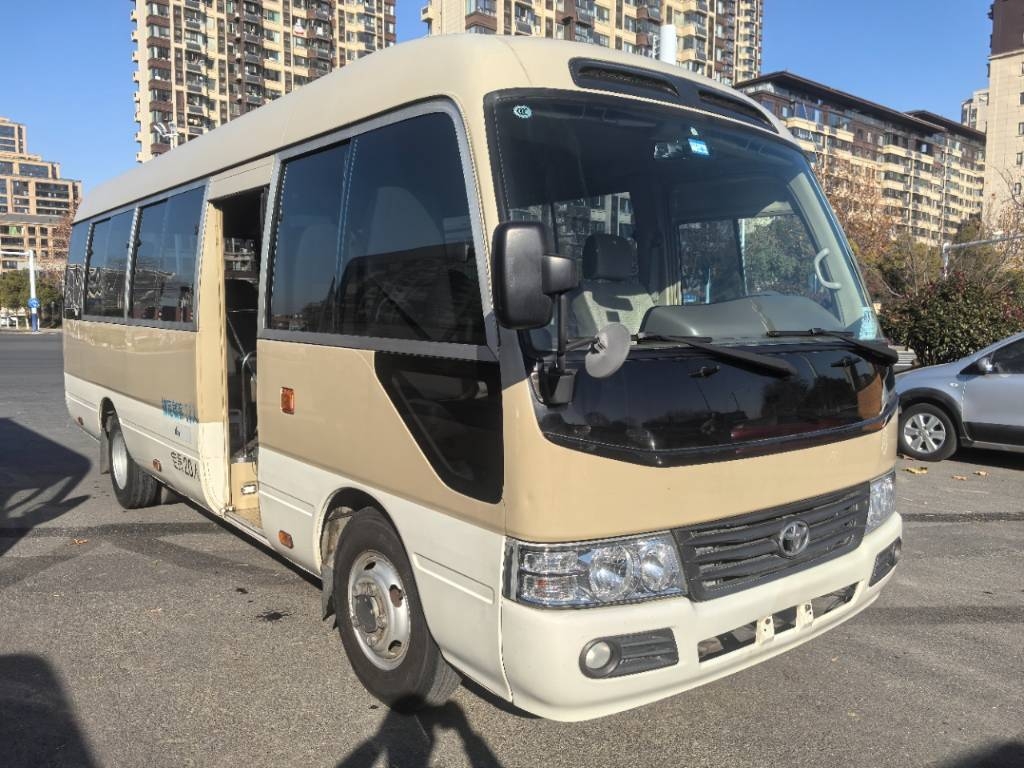 Toyota 考斯特