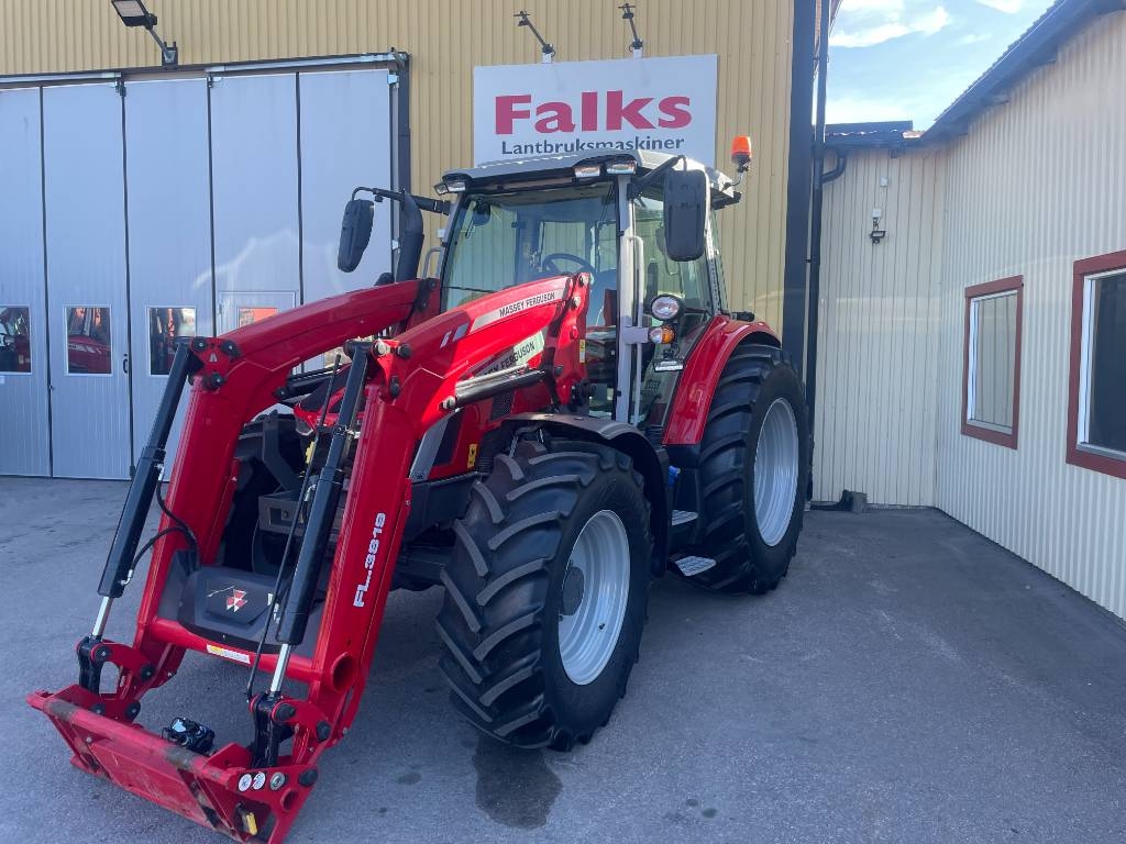 Massey Ferguson 5S.145
