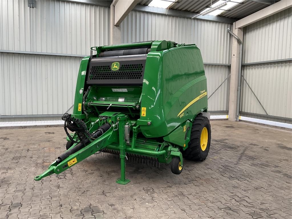 Presse à balles rondes John Deere 990 — occasion 2014, 31 303 h