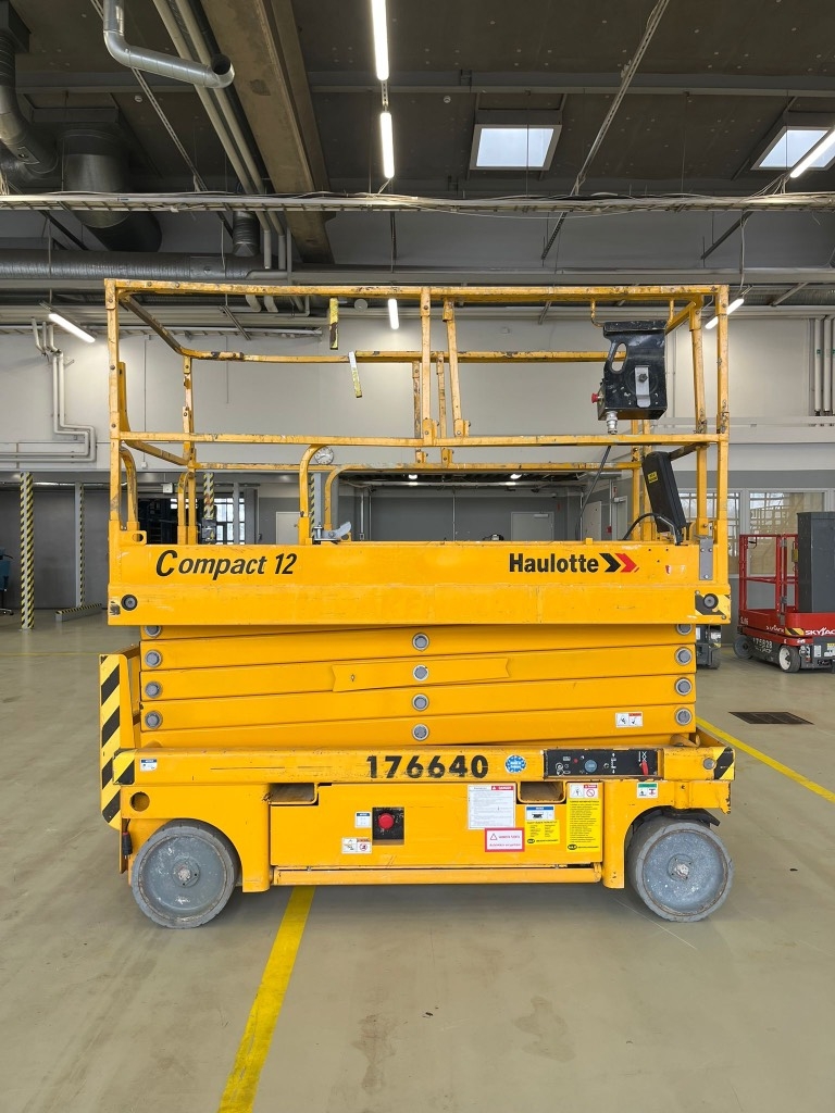 Haulotte Compact 12