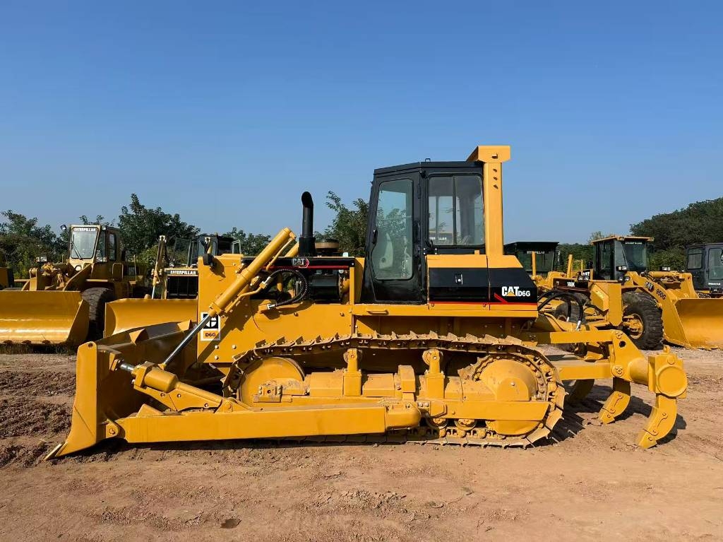 Bulldozer Caterpillar D 6 G — occasion 2018, 2 900 h