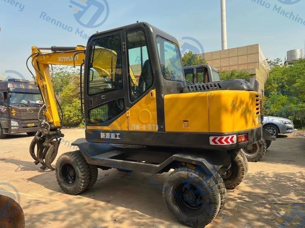 Pelle sur pneus Xinyuan XYB75 — occasion 2022, 1 000 h